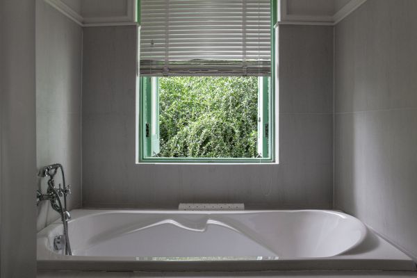 Fiberglass Tub Installation in Estes Park